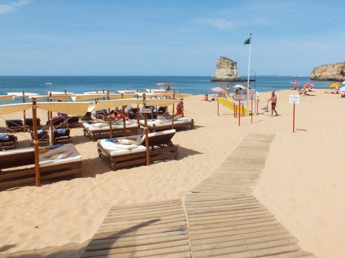 Caneiros beach